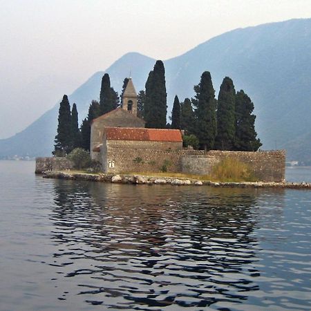 Villa Mare Apartments Tivat Exteriör bild