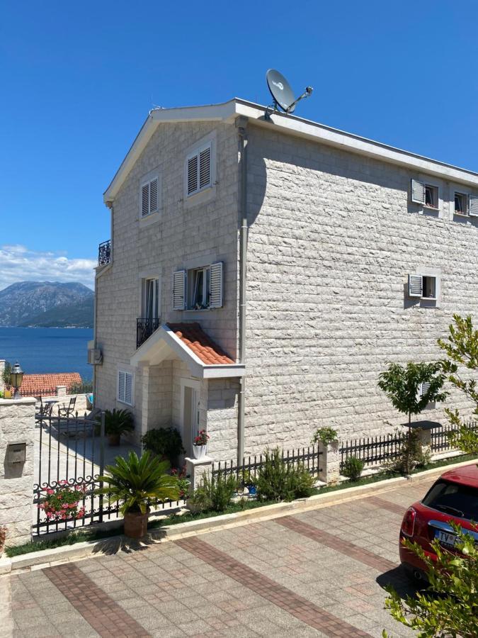 Villa Mare Apartments Tivat Exteriör bild