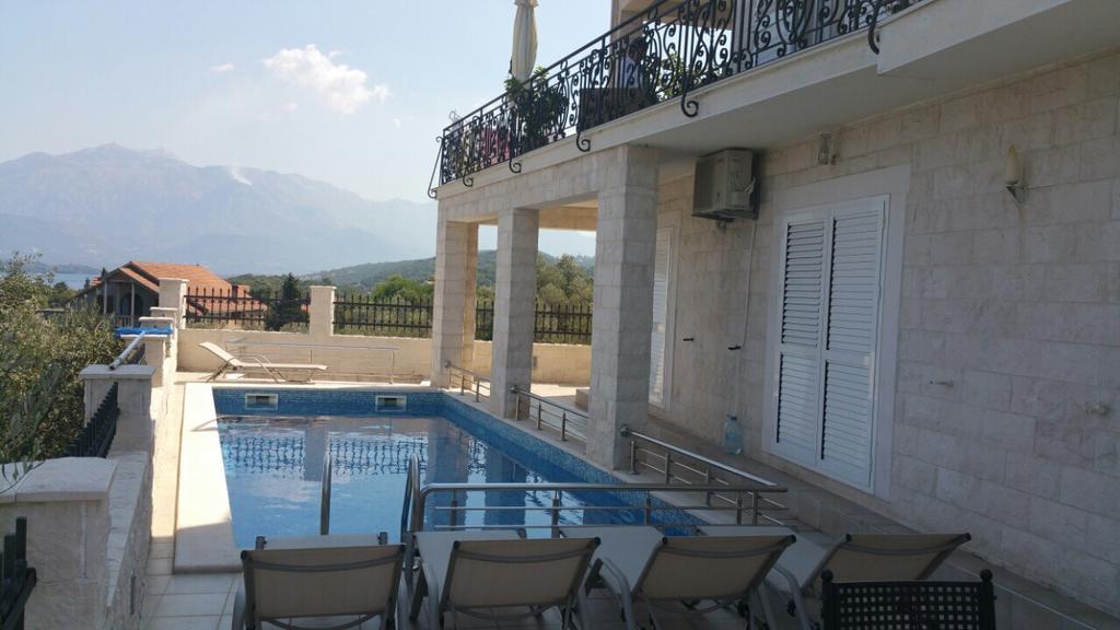 Villa Mare Apartments Tivat Exteriör bild