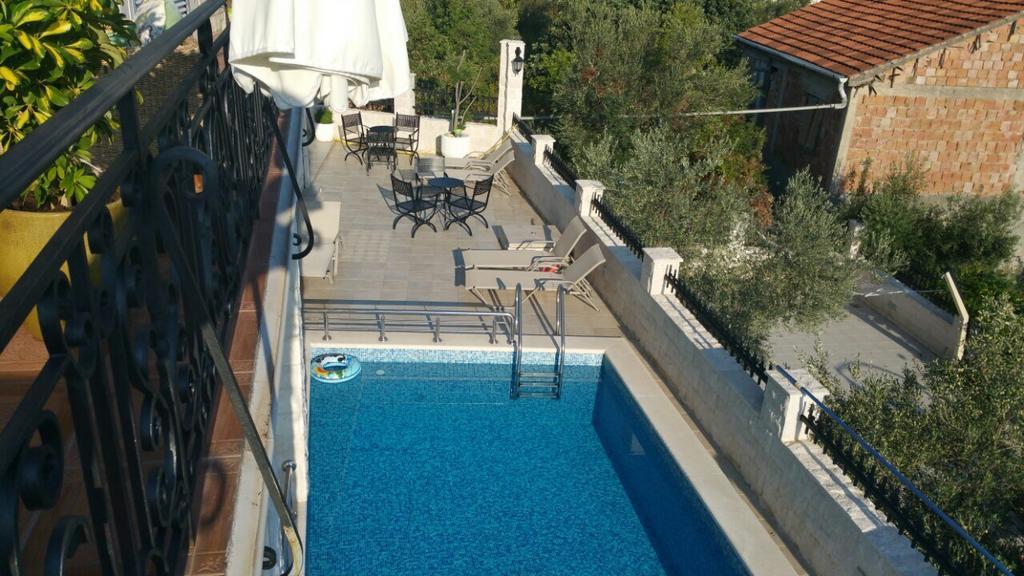 Villa Mare Apartments Tivat Exteriör bild
